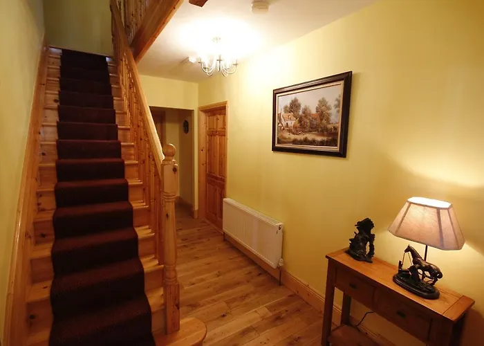 Macreddin Rock B&B 어흐림